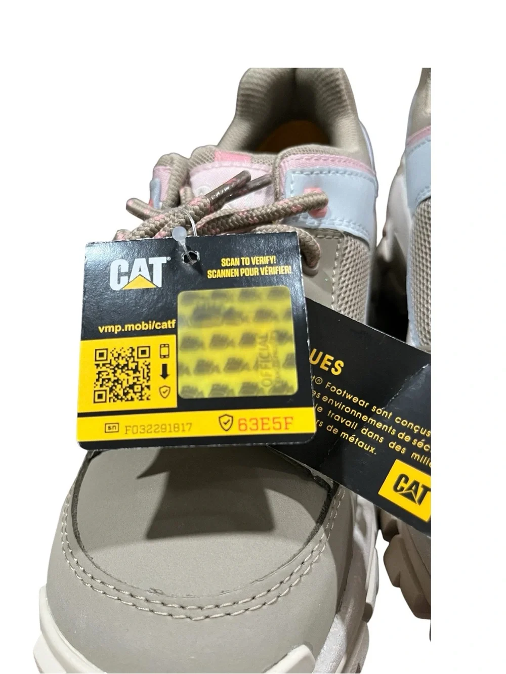CAT NWT Caterpillar Sport Beige and Subtle Pink Women's Sneakers. SIZE 8. W